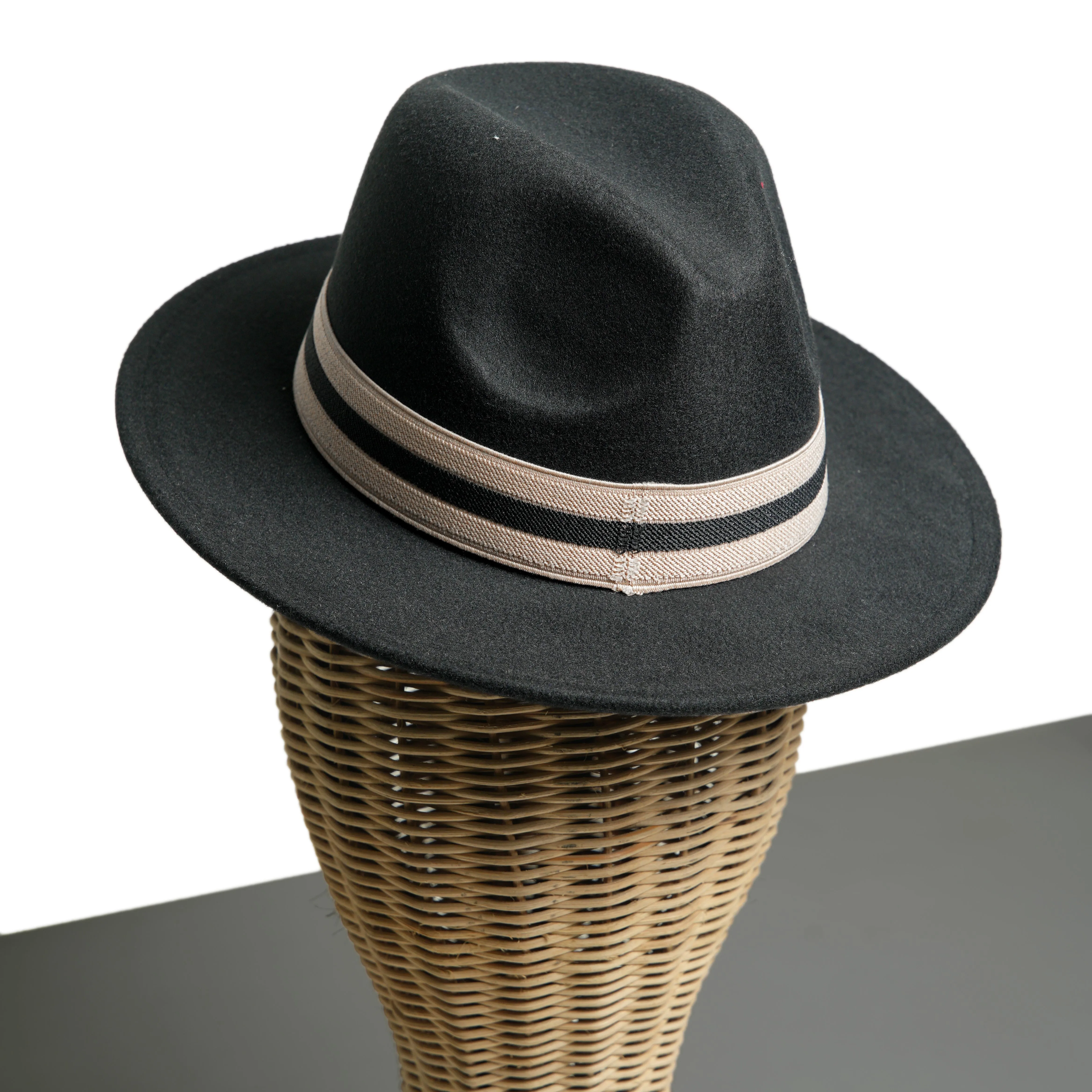 Chokore Pinched Crown Fedora Hat with Elastic Band (Black)